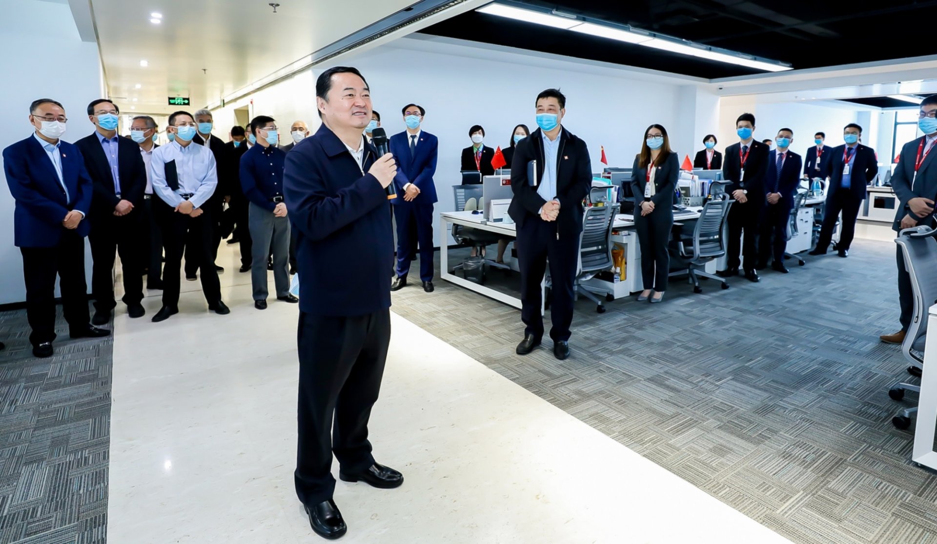 深化改革和党的建设等情况