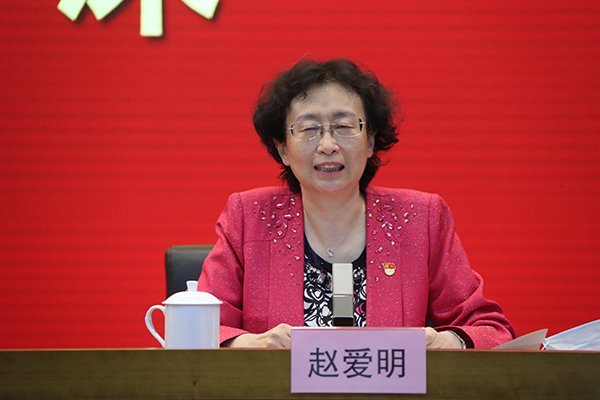坚定走好第一方阵”为主题